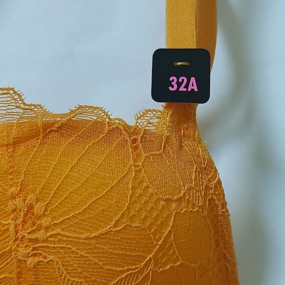 New With Tags Size 32A La Senza The Spacer Lightly Lined Demi Bra - Picture 8 of 12